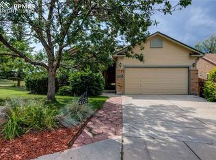 4110 Solarglen Dr, Colorado Springs, CO 80916