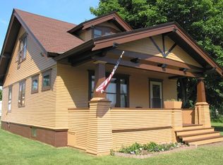 207 Terrace Ave, Manistique, MI 49854