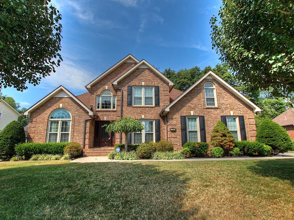 1st image of 714 Shady Grove Dr