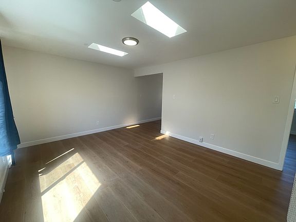 5th image of 1700 Page St APT 10