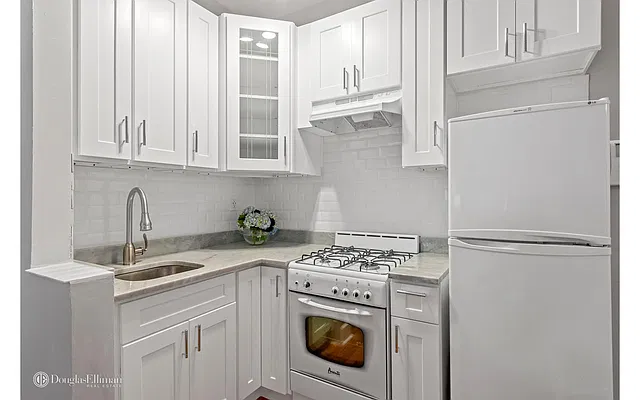 Sold by Douglas Elliman | media 3