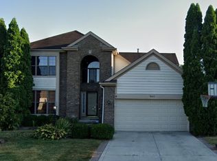 7640 Creekbend Dr, Pickerington, OH 43147