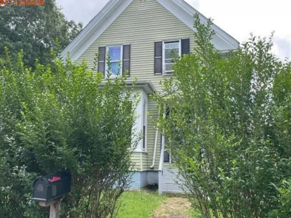 3 Hammond St, Brockton, MA 02302