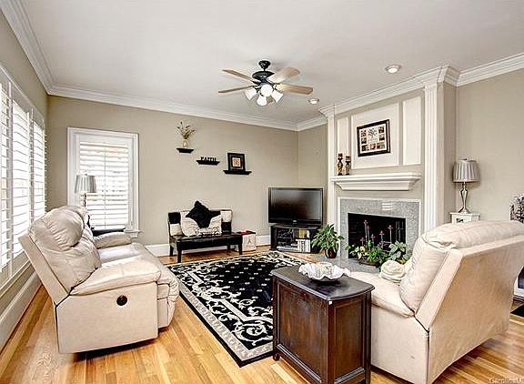 3rd image of 4810 Linden Forest Ln