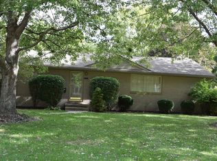 818 Pineview Ave SE, North Canton, OH 44720