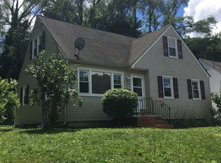 28 Ridgley St, Mount Holly, NJ 08060
