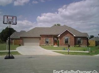 106 Fanfare Ln, Lafayette, LA 70507