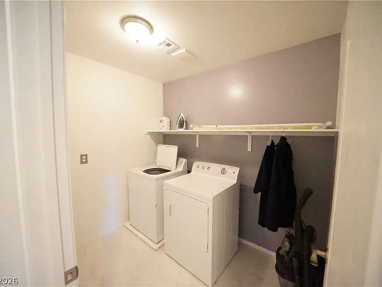 880 Cool Aquamarine St — Photo 24