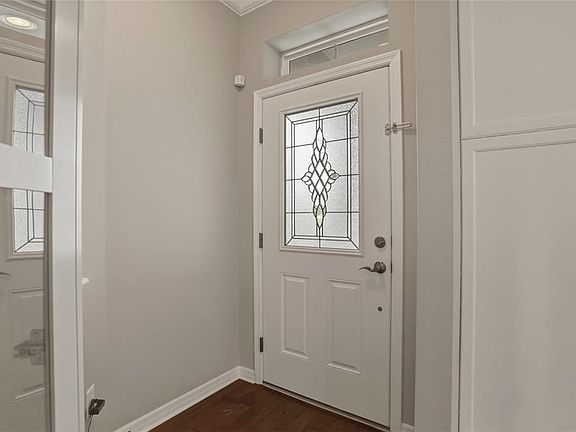 3rd image of 13013 Overstreet Rd