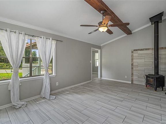 4th image of 10139 Miller Dr