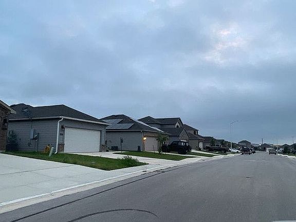 5th image of 3300 Ridge Pl