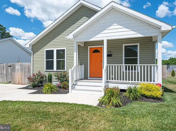 541 W 7th St, Laurel, DE 19956
