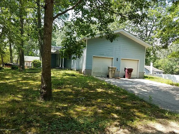 3rd image of 31 Van Buren Ave