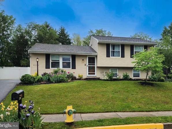 231 Challedon Dr, Walkersville, MD 21793