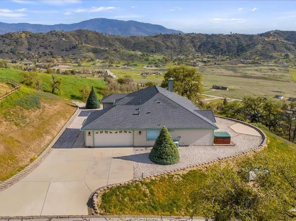 27200 Barkes Way, Tehachapi, CA 93561
