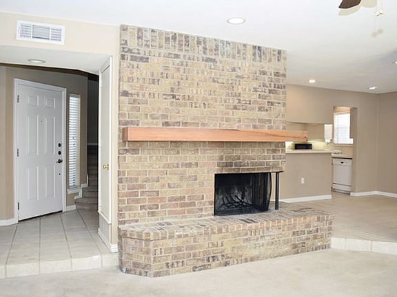 2nd image of 5 Dewberry Ct
