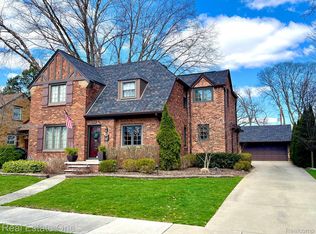 1177 Beechmont St, Dearborn, MI 48124