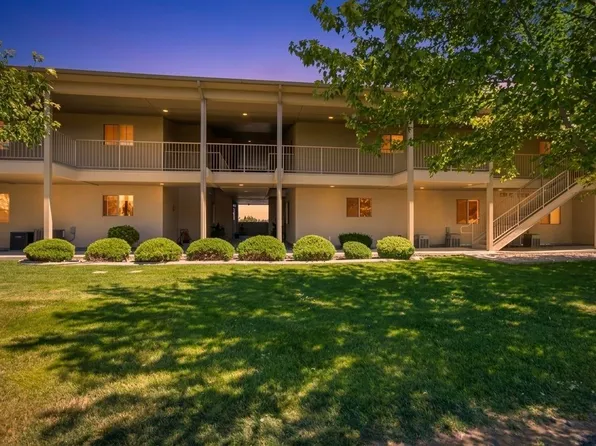 3710 Canyon Lakes Dr. #L-104, Kennewick, WA 99337