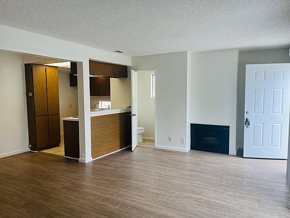 5th image of 706 Utica Ave APT B