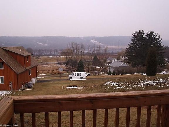 2nd image of 95 Beltzville Dr