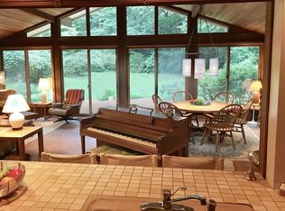 8522 Forest St, Annandale, VA 22003