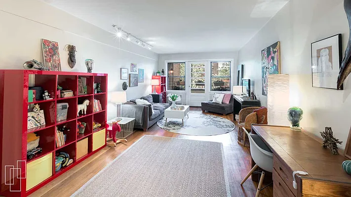 Sold by Garfield Realty  | media 1