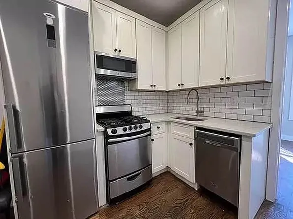 655 Mac Donough Street image 1 of 14