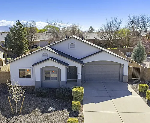 5437 N Bremont Way Photo 1