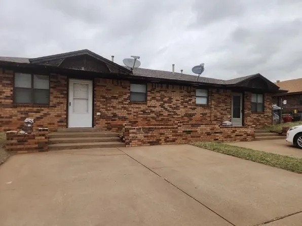 113 W McKormic Dr, Weatherford, OK 73096