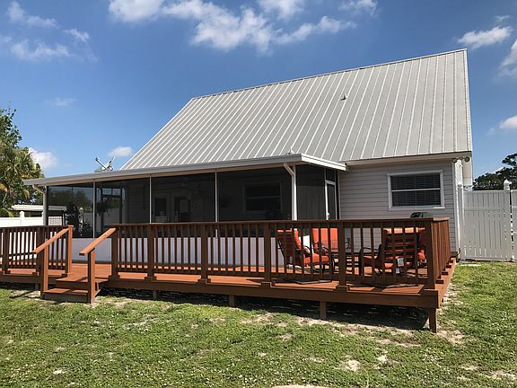 4th image of 1030 SW 34th St