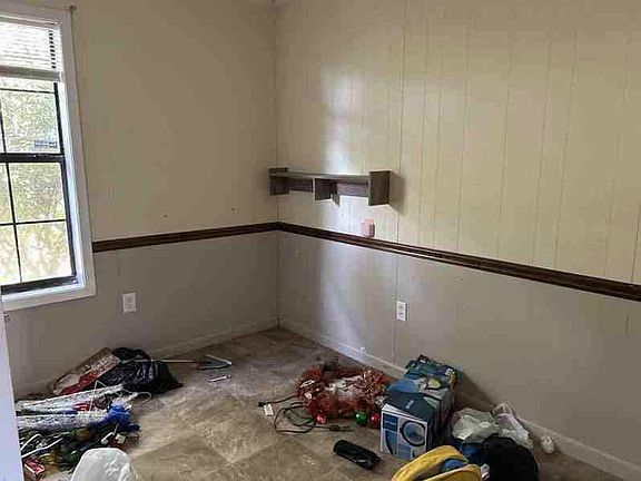 5th image of 4417 Chataignier Rd