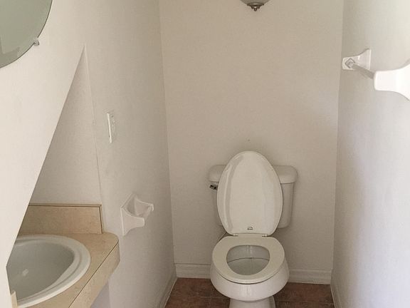 5th image of 2449 Temple Grove Ln