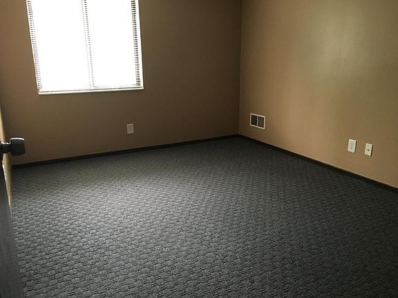 5th image of 1226 Harvard Dr SE
