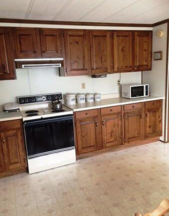 4th image of 63 Pinehurst Dr