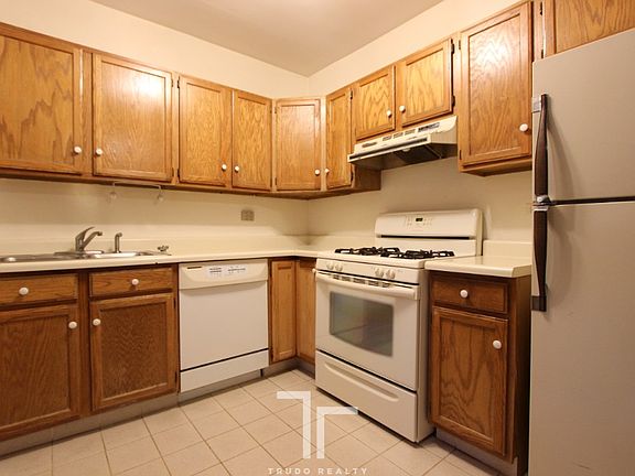 4th image of 4515 N Wolcott Ave #4527-BA