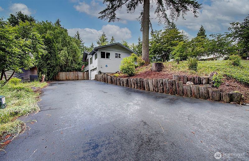 4th image of 153 Monticello Drive