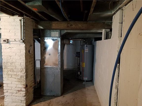 5th image of 750 Carlyle Pl