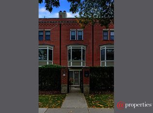 3847 N Fremont St, Chicago, IL 60613