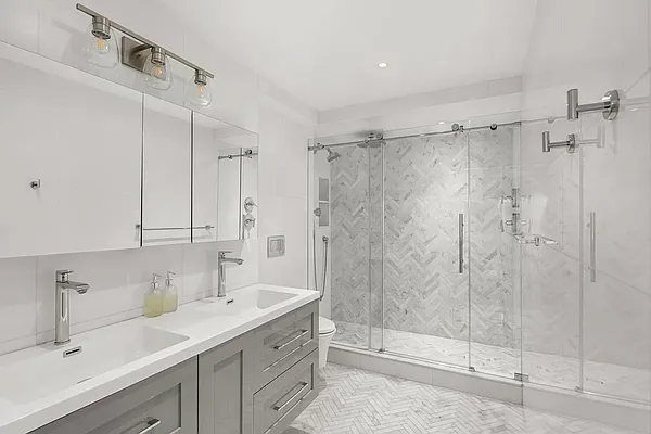 Bathroom, photo 3