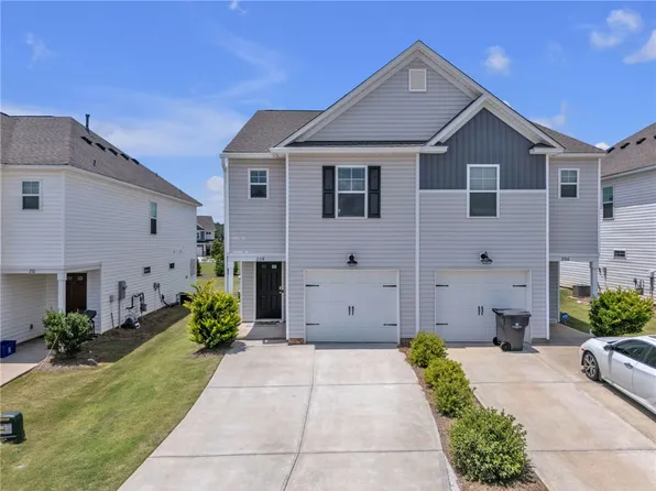 208 Samuel St, Pendleton, SC 29670