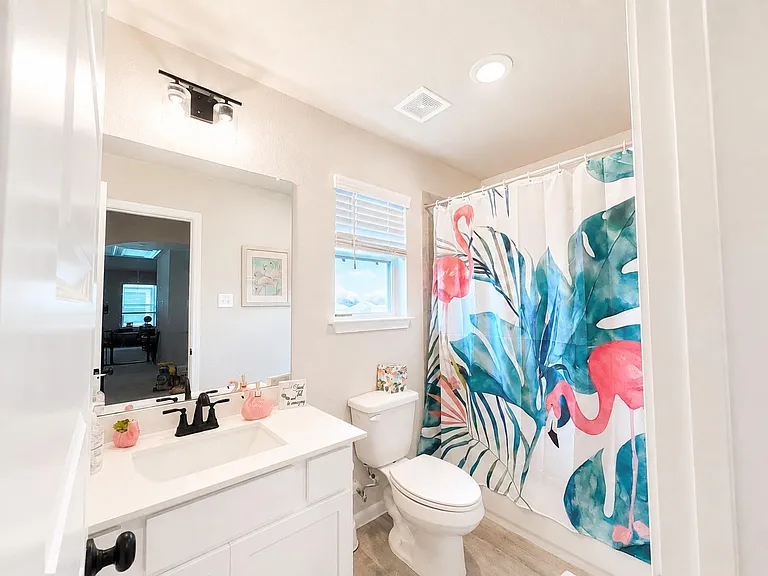 377 Selah Ct — Photo 3