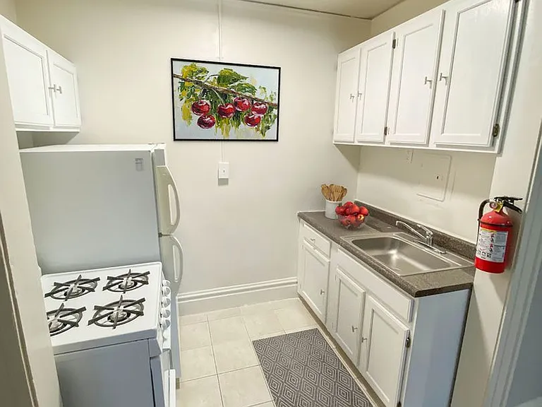 Hillside Gardens Apartment Homes — Photo 20