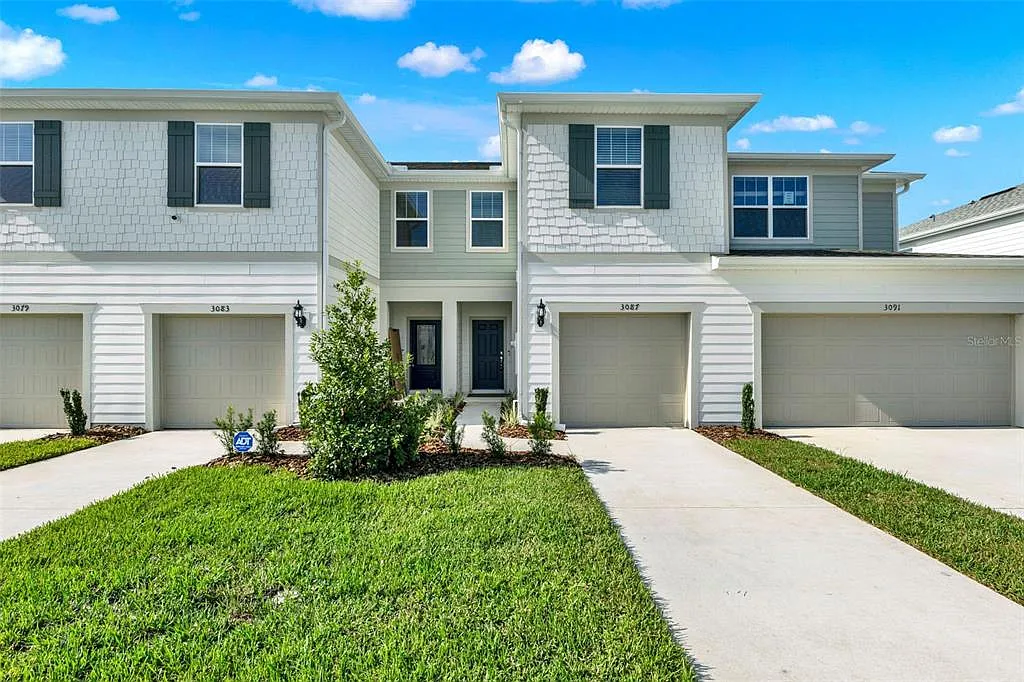 3 bed, 2.5 bath, 1680 sqft, $2,295 — Photo 2
