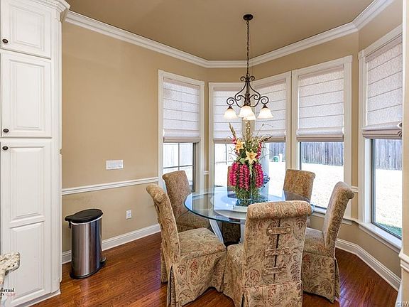 5th image of 9973 Loveland Ct