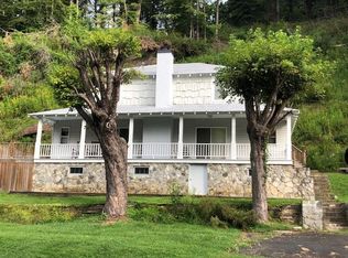 1704 Penland Rd, Spruce Pine, NC 28777