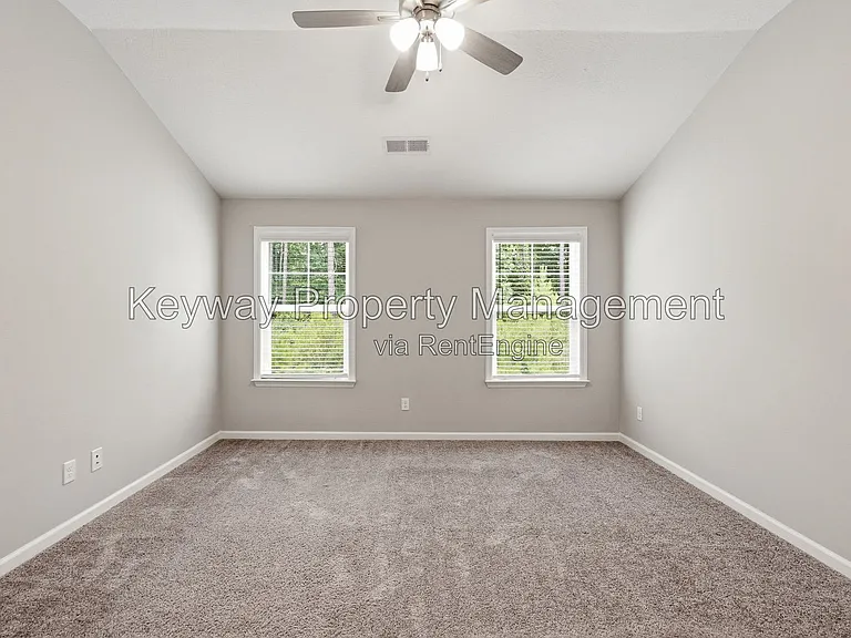 228 Linsmore Ln — Photo 20