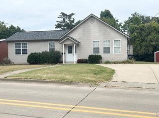 523 W Bottom Ave, Columbia, IL 62236