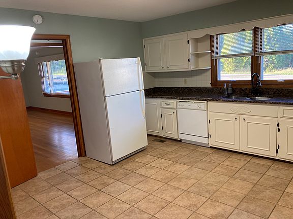 3rd image of 3539 W Walnut St