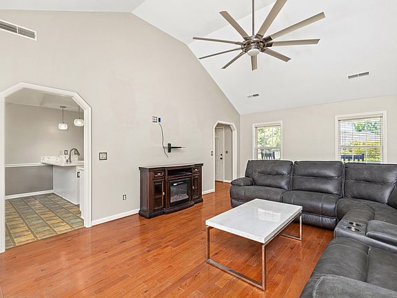 5th image of 2625 Trufield Dr
