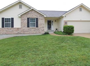 341 Keystone Dr, Fenton, MO 63026